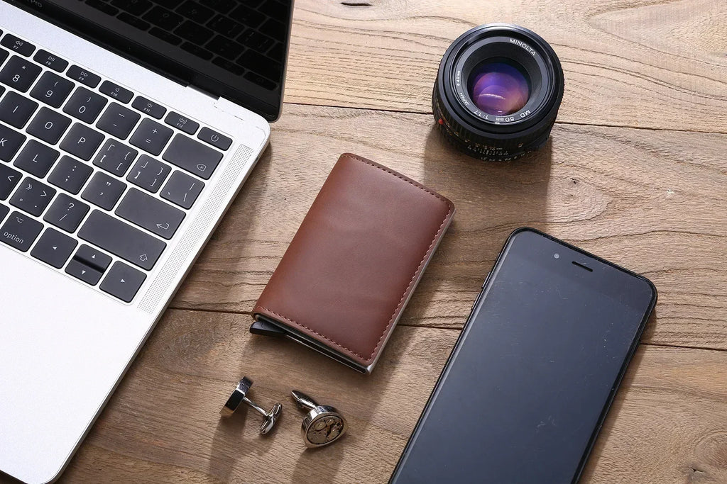 Vendrix Crest™ – Slim RFID Wallet